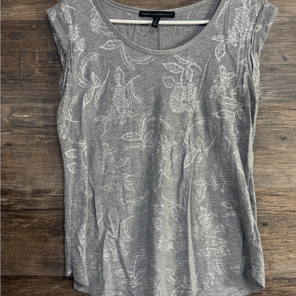 White‎ House Black Market Gray Floral Top